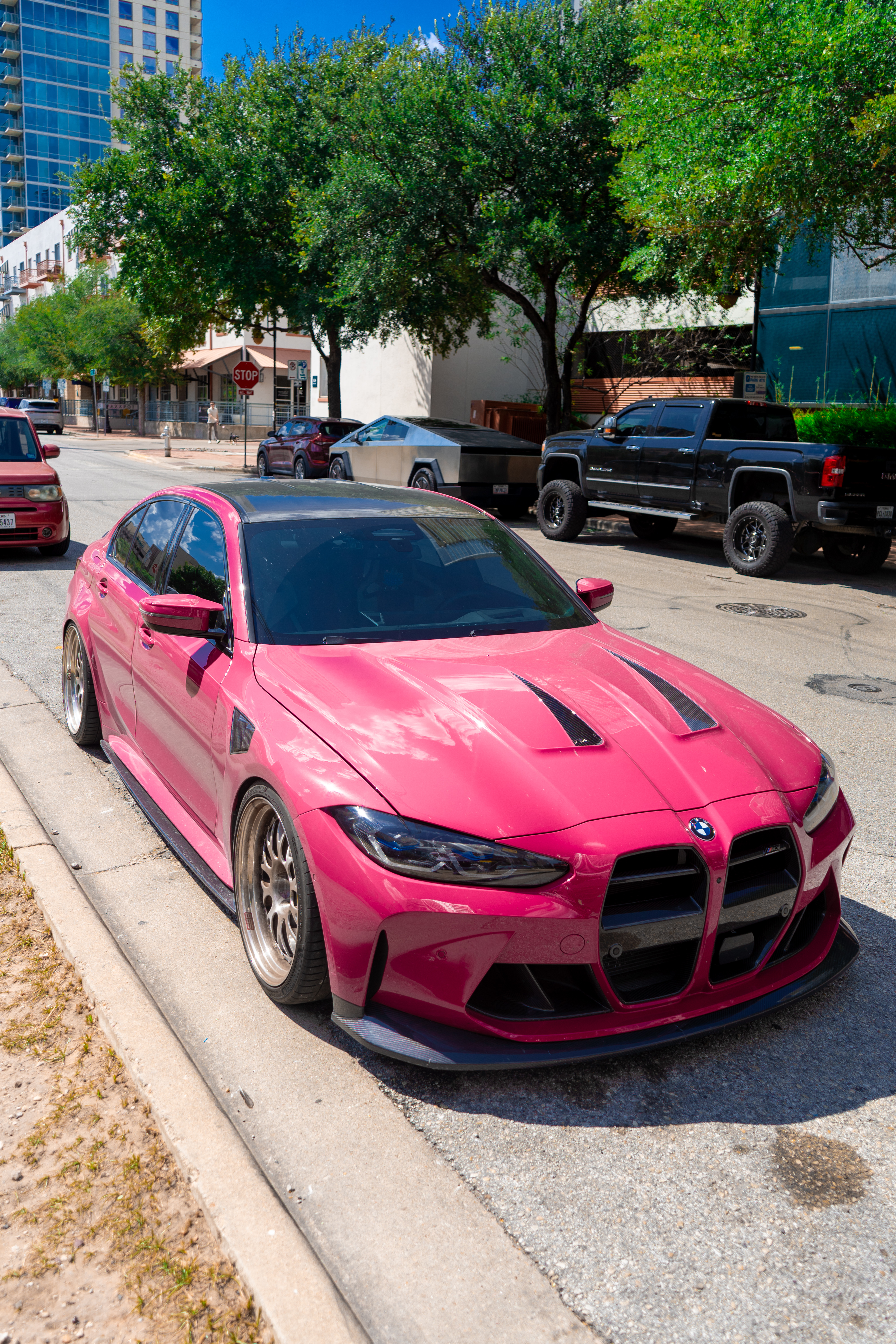 BMW M3, pink widebody, front detail
