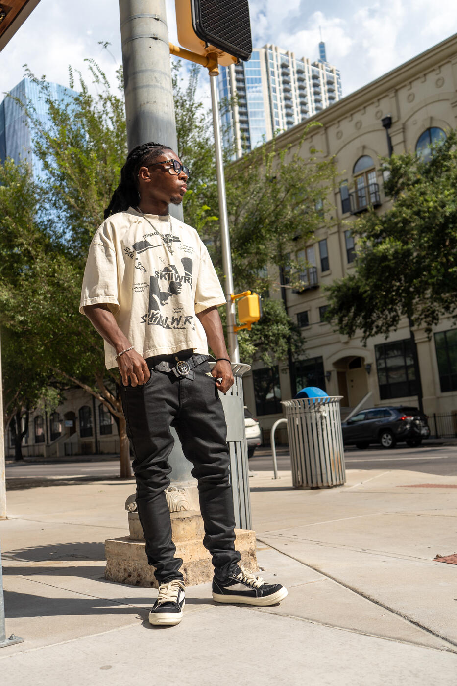 Downtown Austin street style, crossing